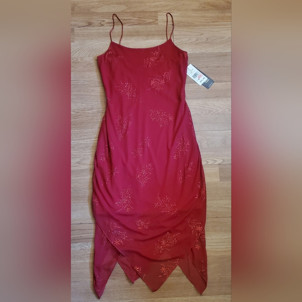 Red midlength dress